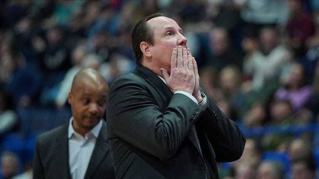 Shockers win a nail-biter in Connecticut