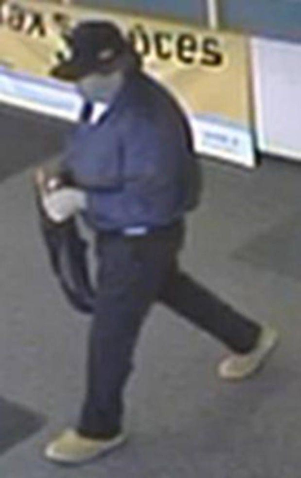 Shooting suspect at Taylor Advance America