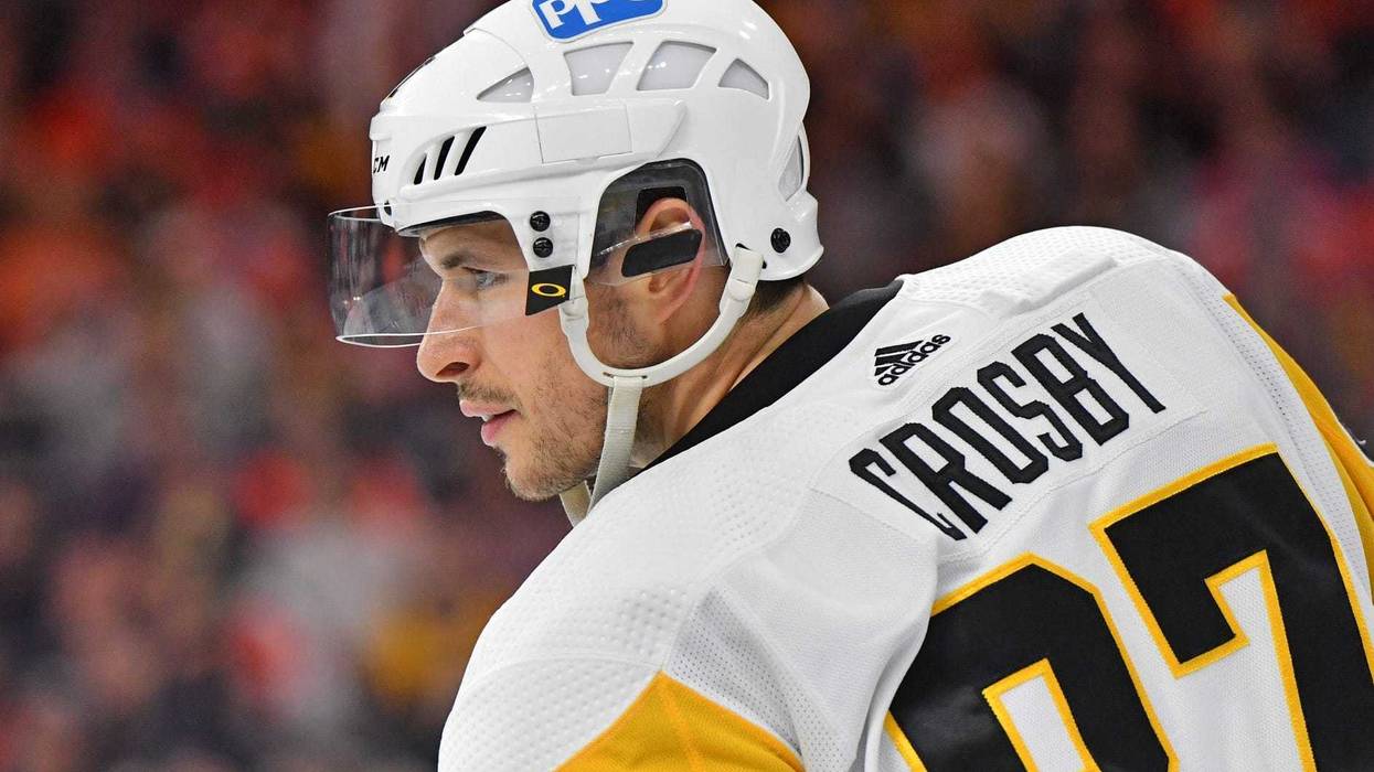 Sidney Crosby playing against the Flyers in Philadelphia