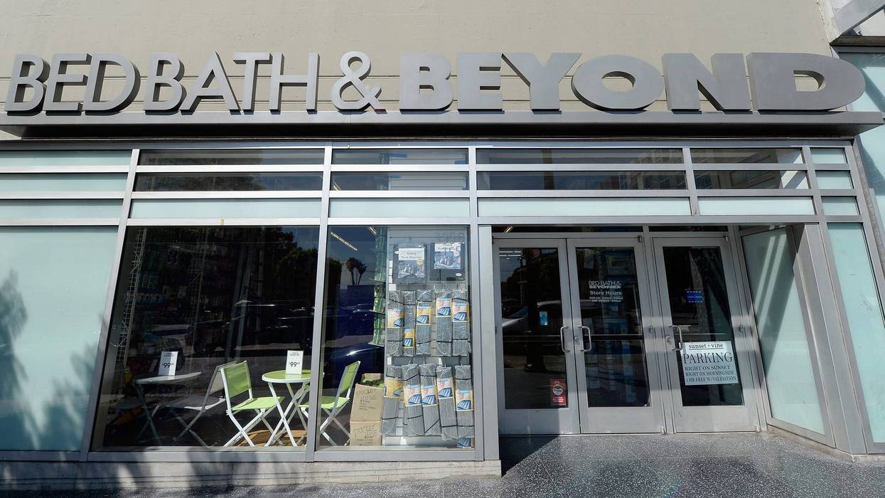 Sign at a Bed Bath & Beyond store on April 10, 2013 in Los Angeles, California. The home goods retailer is expected to release fourth-quarter earnings figures after the closing bell.