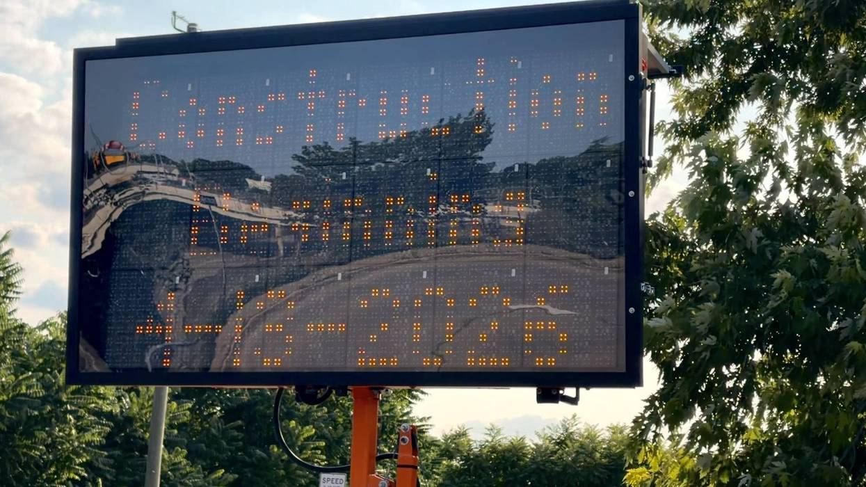 Sign indicates I-696 construction beginning back in April.