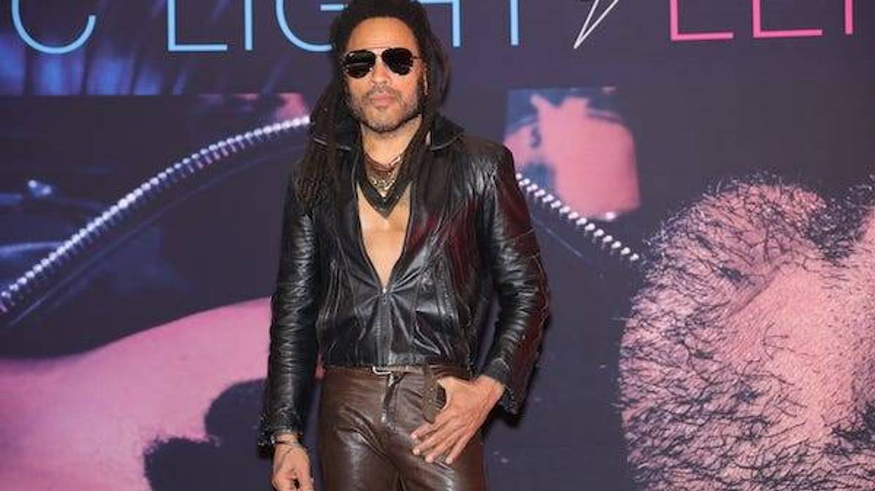Singer Lenny Kravitz attends a Photocall to promote the launch of their Blue Electric Light album