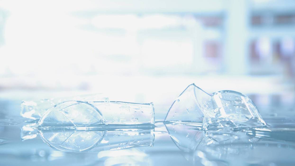 Six people treated after chemical spill at veterinary clinic