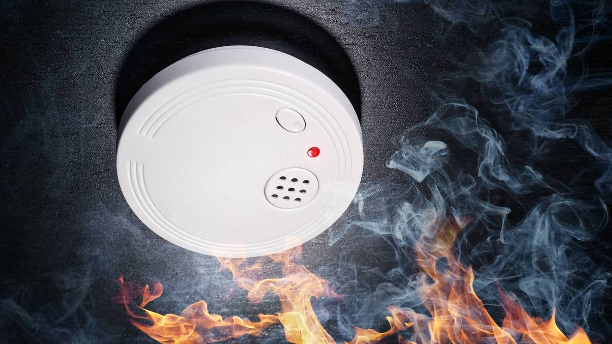 Smoke detector sounds the alarm in the event of a fire