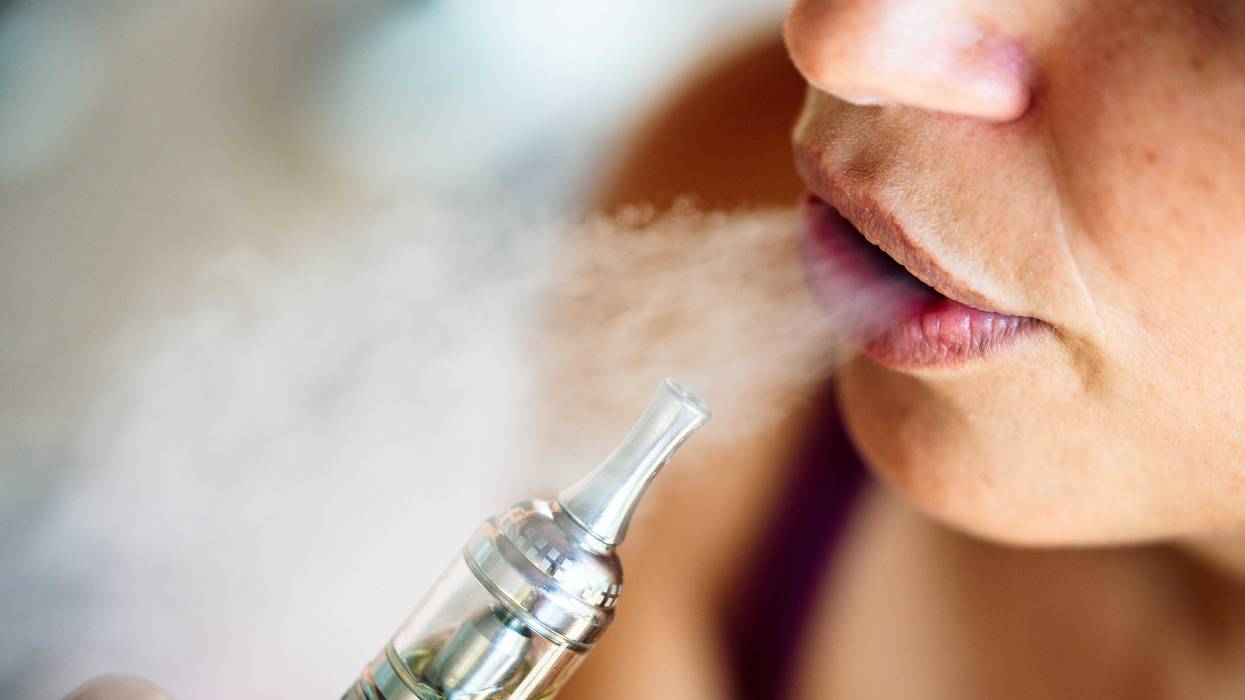 Smoking/Vaping