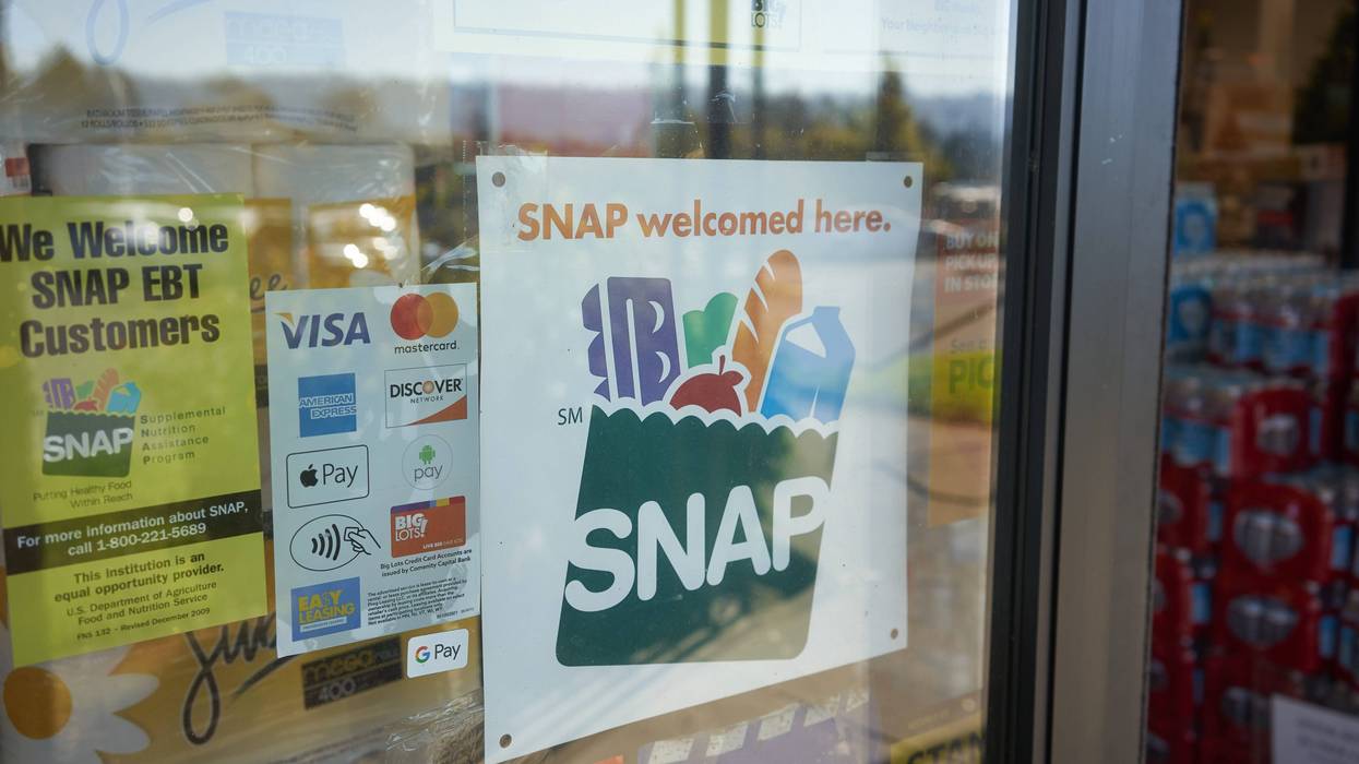 SNAP benefits sign accepting benefits