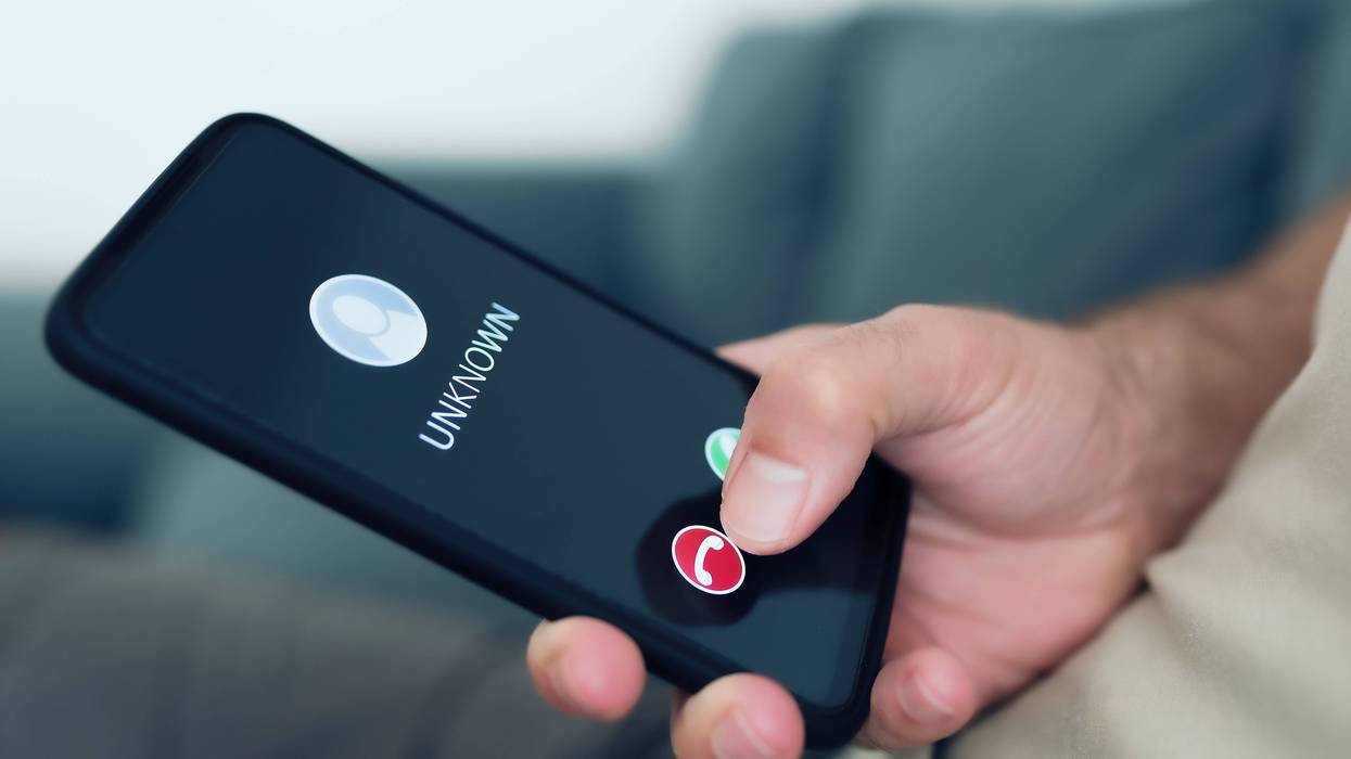 Some Bay Area residents have started to receive scam phone calls with the caller ID displaying a San Francisco Police Department phone number.