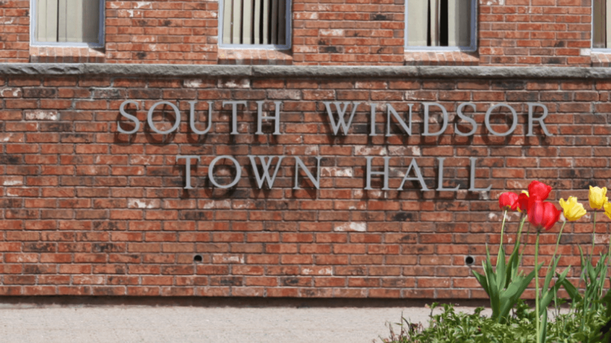 South Windsor Democrat seated on Council after legal battle