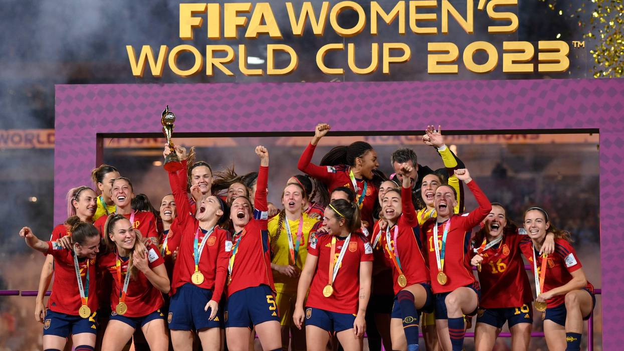 Spain celebrating Women's World Cup win