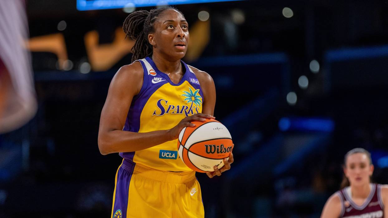 Sparks Ogwumike Basketball
