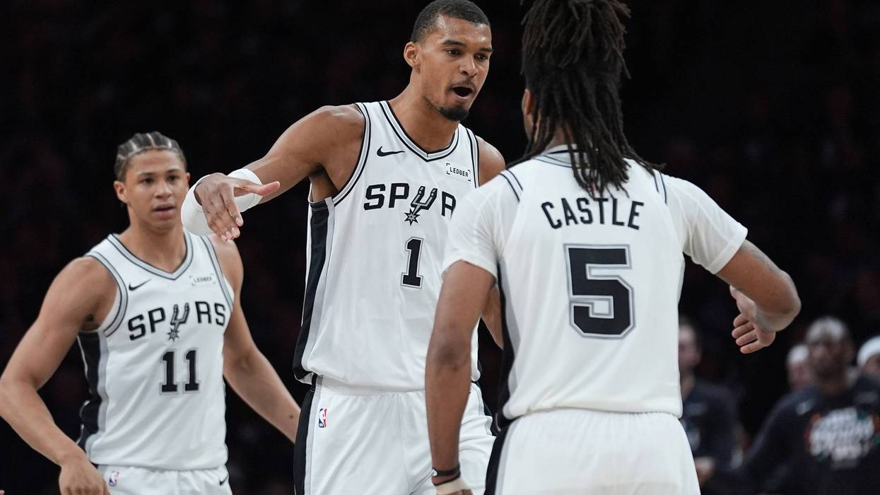 Spurs Timberwolves Basketball
