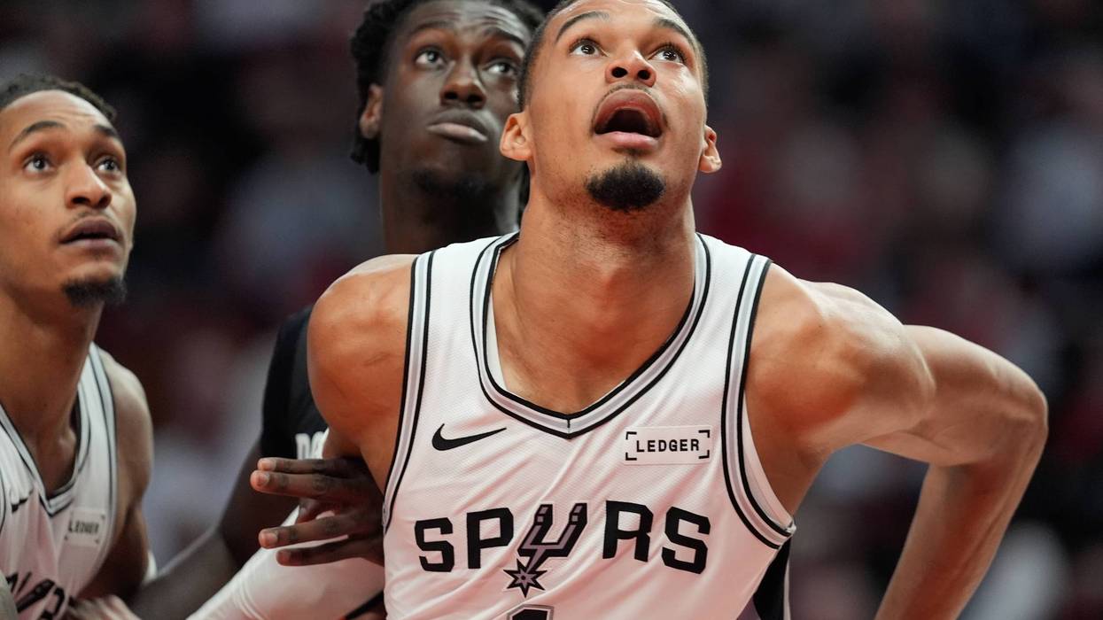Spurs Trail Blazers Basketball