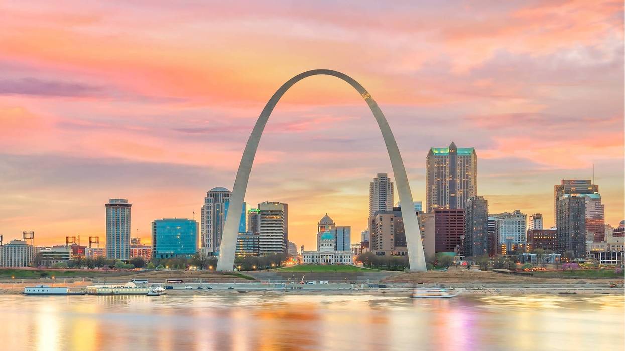 St. Louis city skyline with Gateway Arch