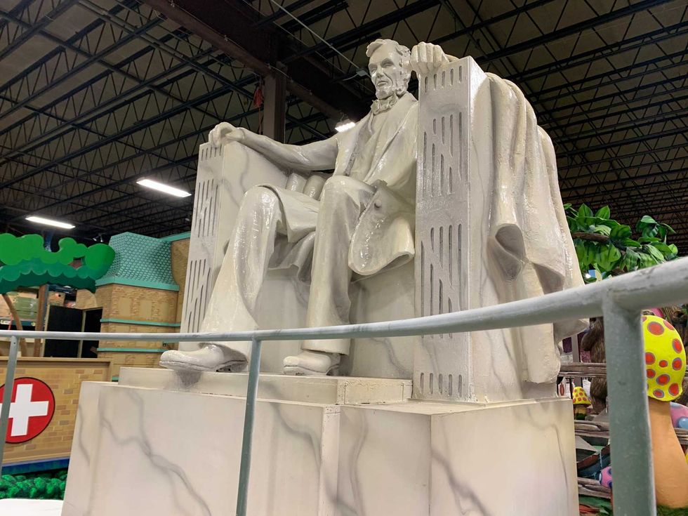 St. Louis VP Parade floats