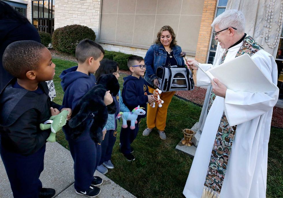 St. Walter-St. Benedict School pet blessing