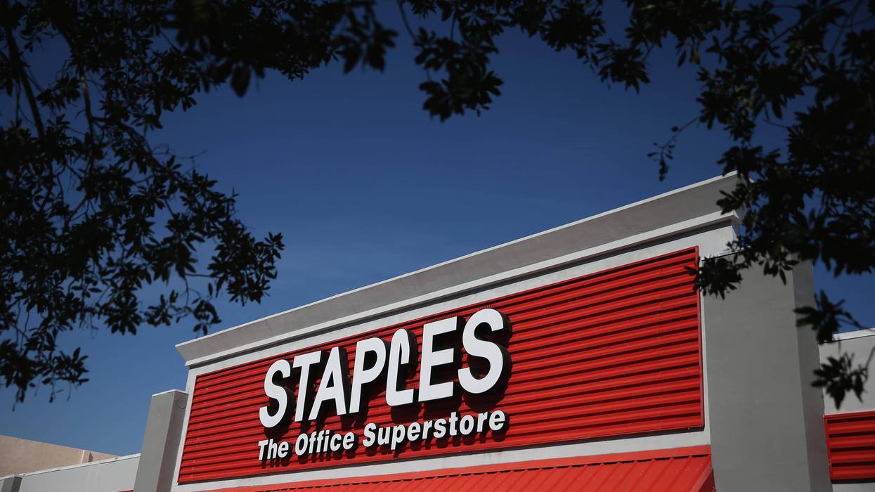 staples sign