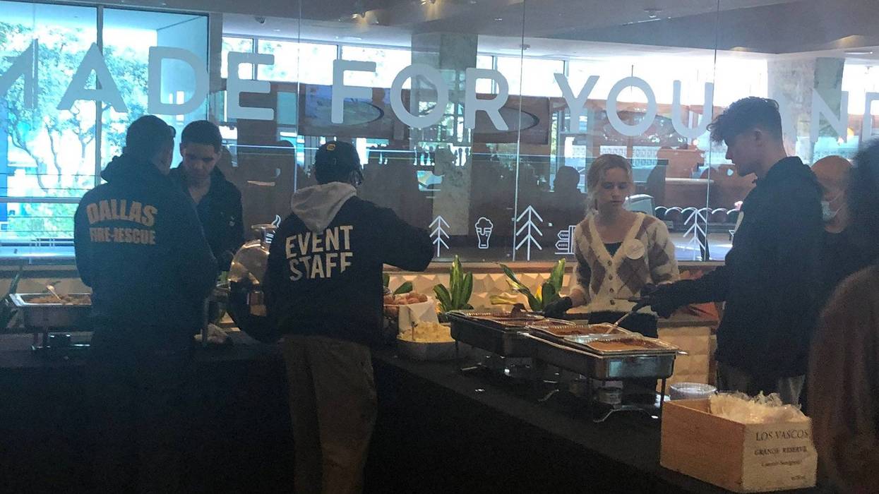 Statler Hotel hosts Thanksgiving dinner for first responders, veterans, medical workers