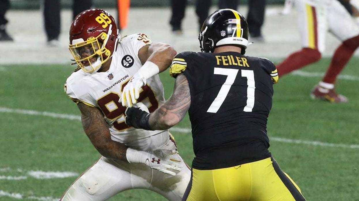 Steelers guard Matt Feiler in action