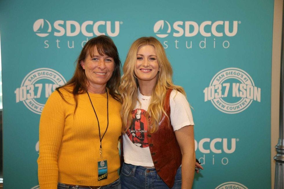 Stephanie Quayle Pickin Parlor