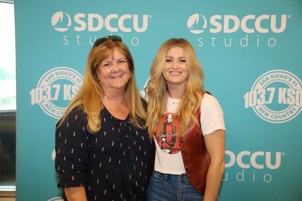 Stephanie Quayle Pickin Parlor