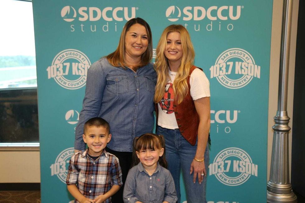 Stephanie Quayle Pickin Parlor