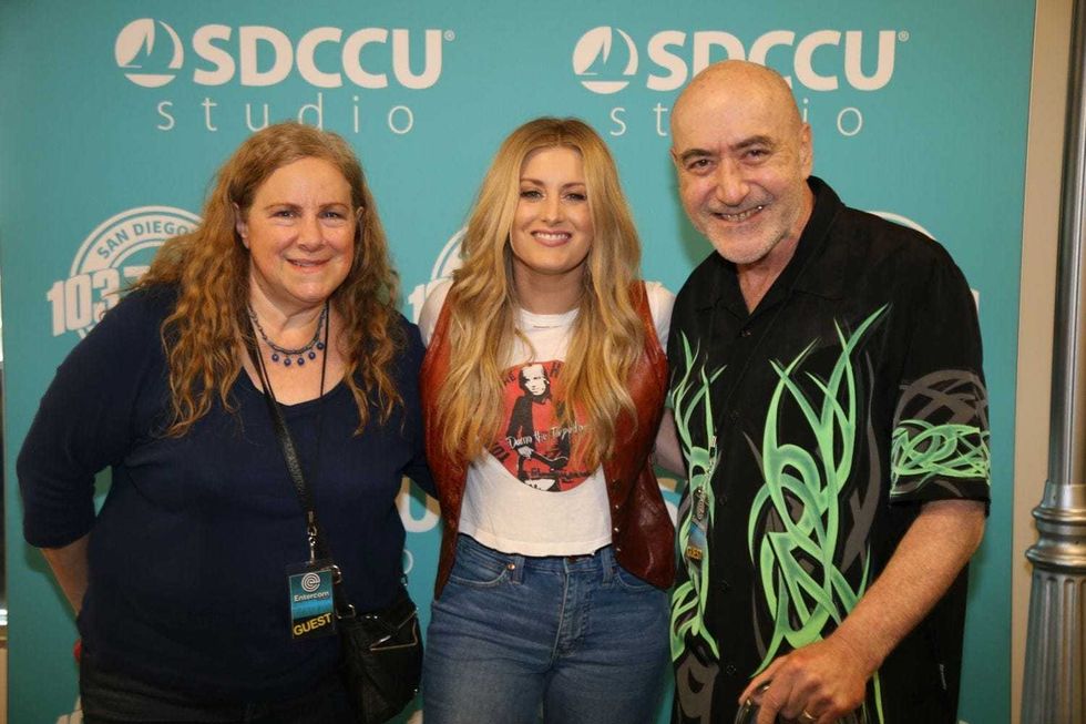 Stephanie Quayle Pickin Parlor