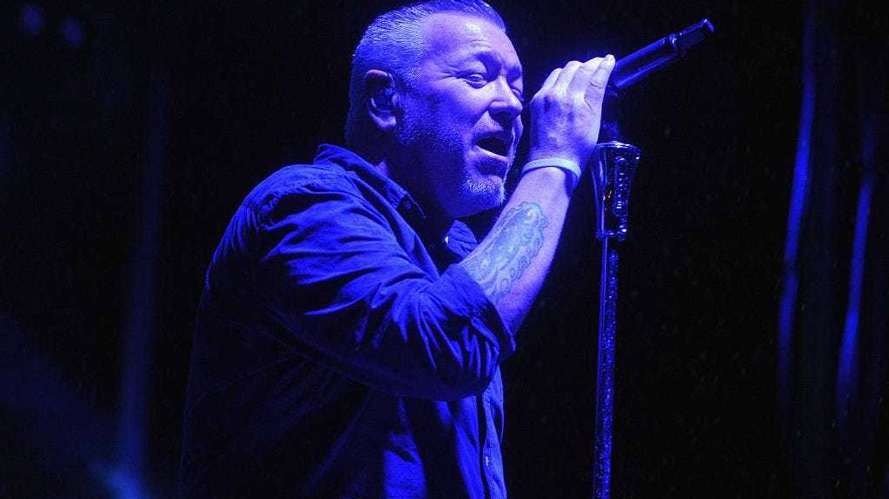 Steve Harwell of Smash Mouth performs at 90sFEST Pop Culture and Music Festival on September 12, 2015 in Brooklyn, New York.