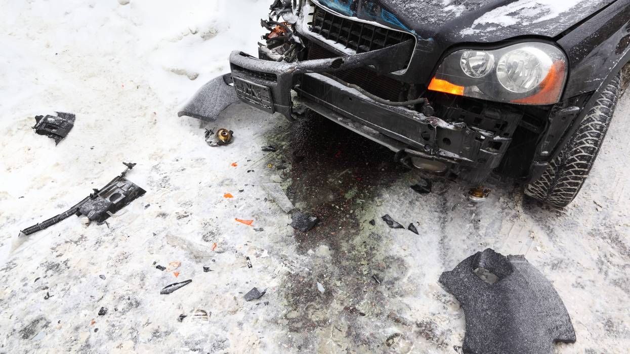 Stock image of car crash in snow