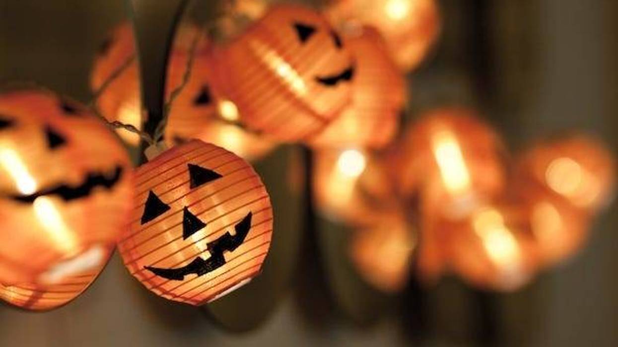 String of Jack-O-Lantern lights