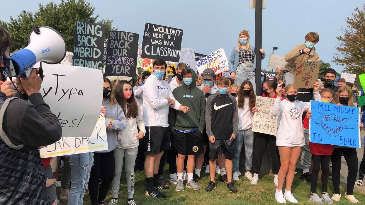 Students at Williamsville Schools protest lack of in-person learning. September 15, 2020
