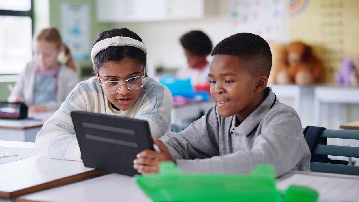 Students on tablet