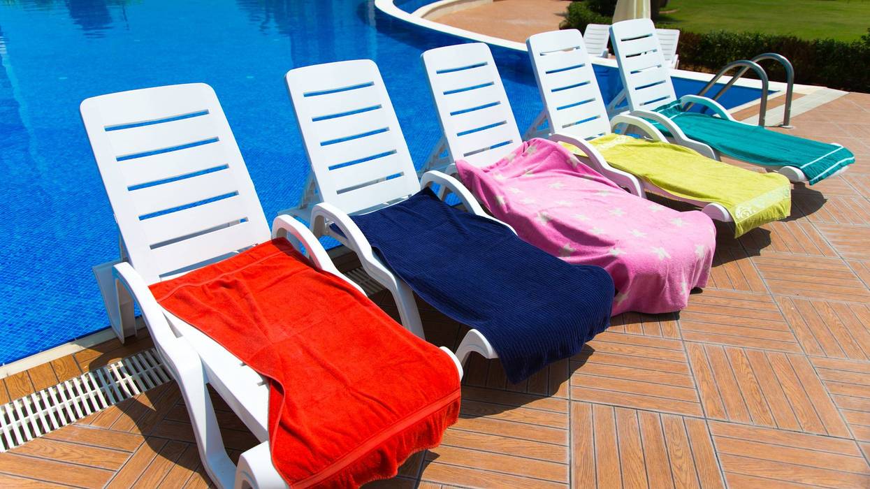 Sun chairs at the pool
