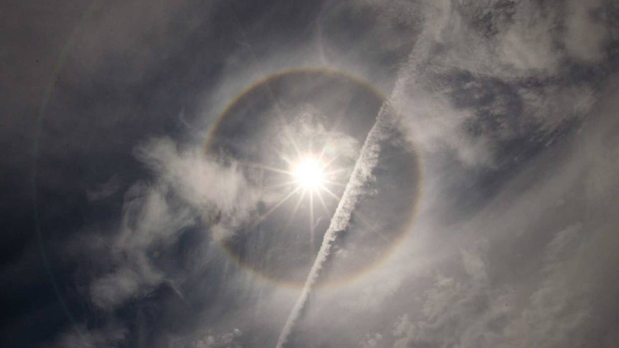 Sun with chemtrails