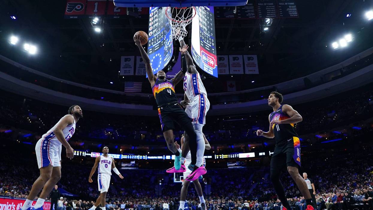 Suns 76ers Basketball