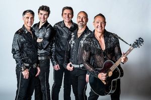 Super Diamond- The Neil Diamond Tribute