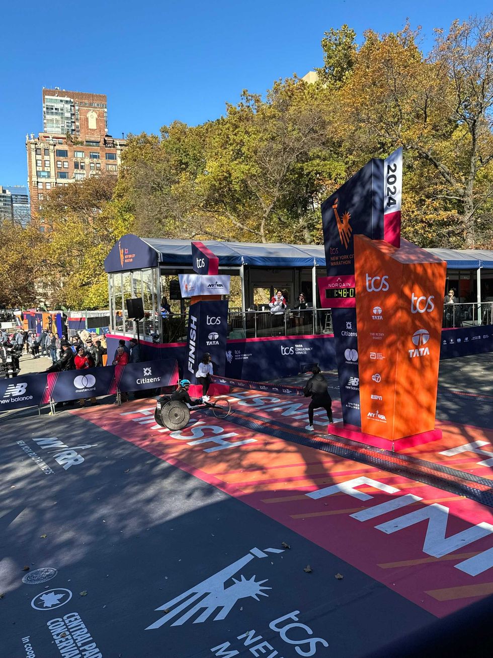 Susannah Scaroni wins the women