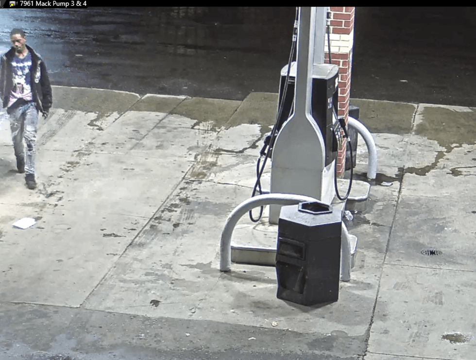 Suspect involved in fake police robbery