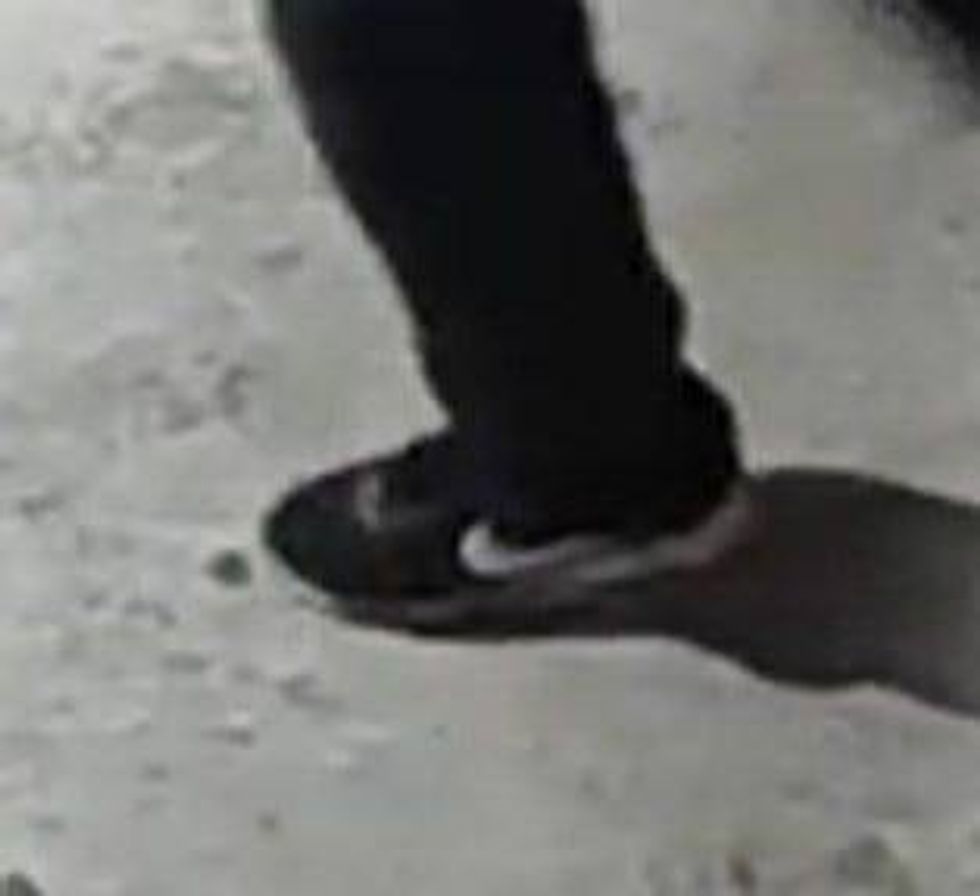 suspect shoe