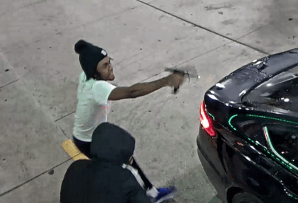 Suspect shooting at Detroit gas station