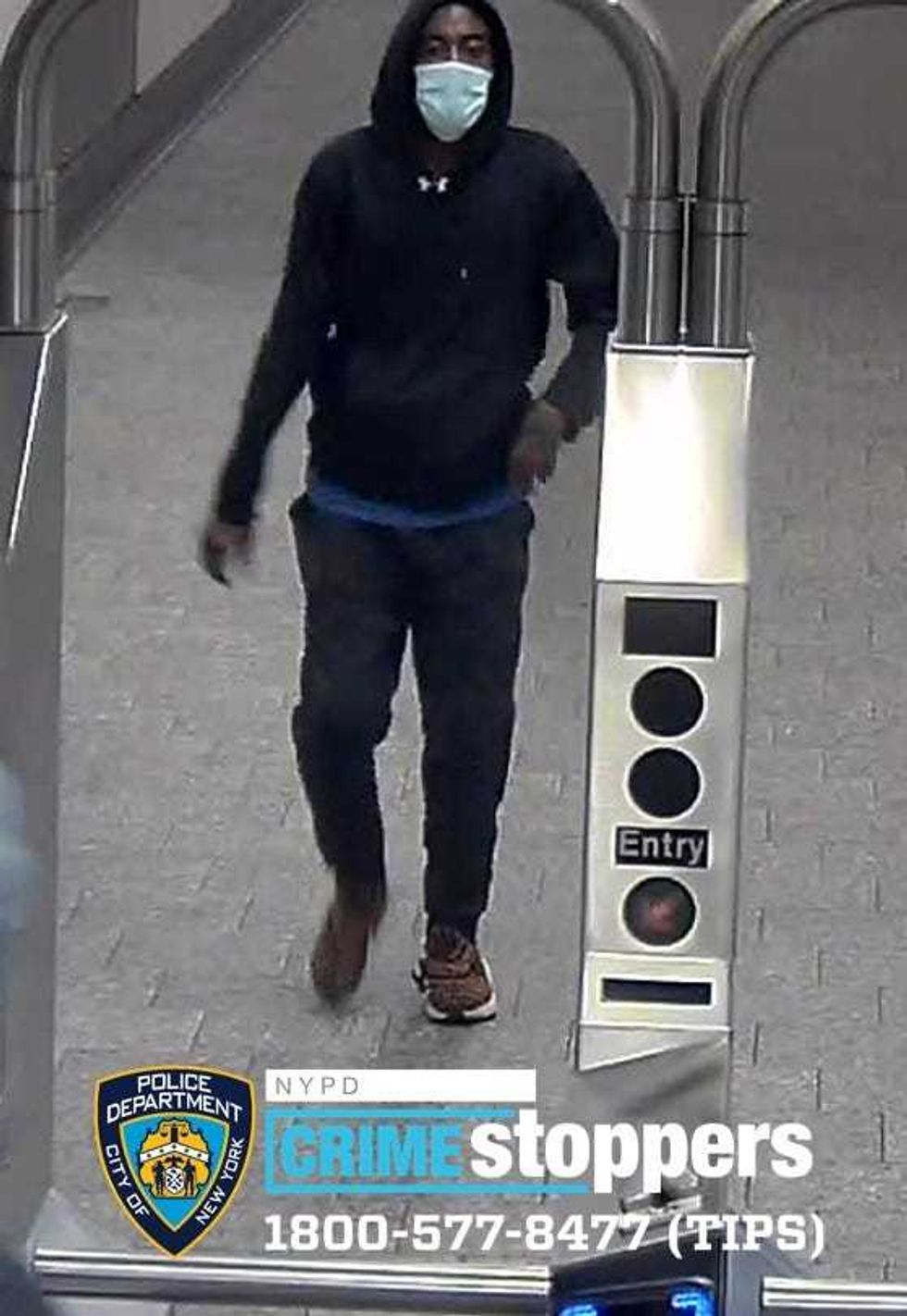 Suspect sought in attempted robbery on UES train