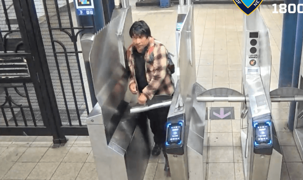 Man allegedly follows and sexually abuses woman in Midtown