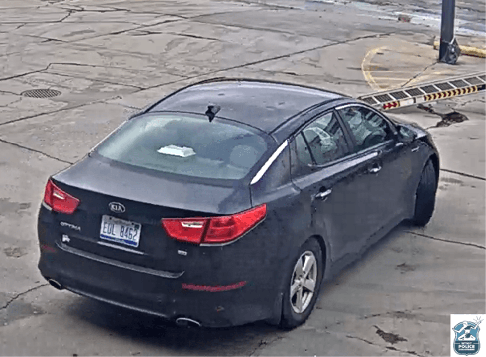 suspect vehicle in theft of liquor