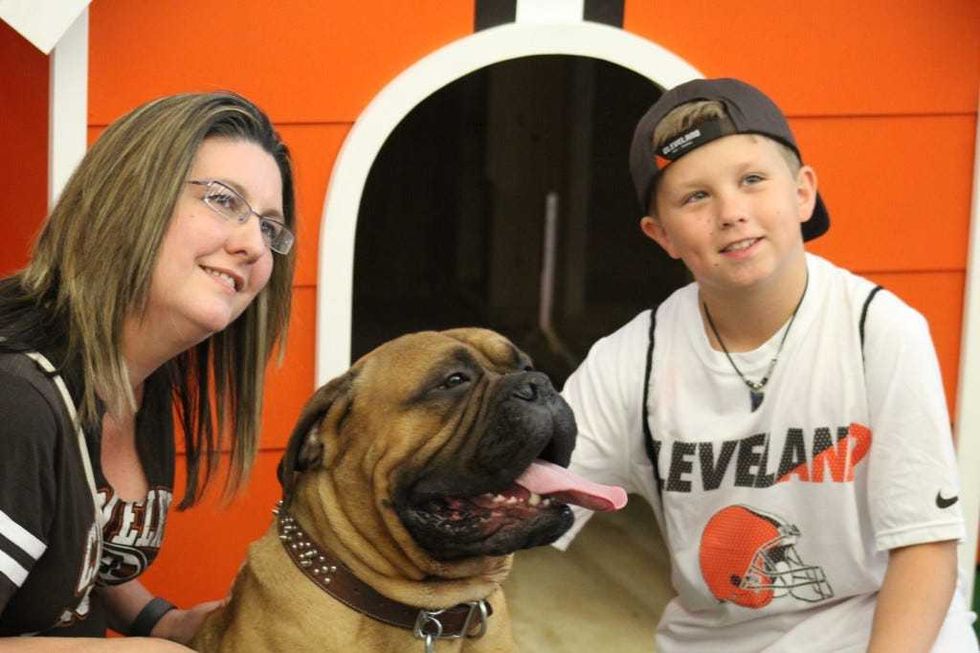 Swagger Browns mascot dies