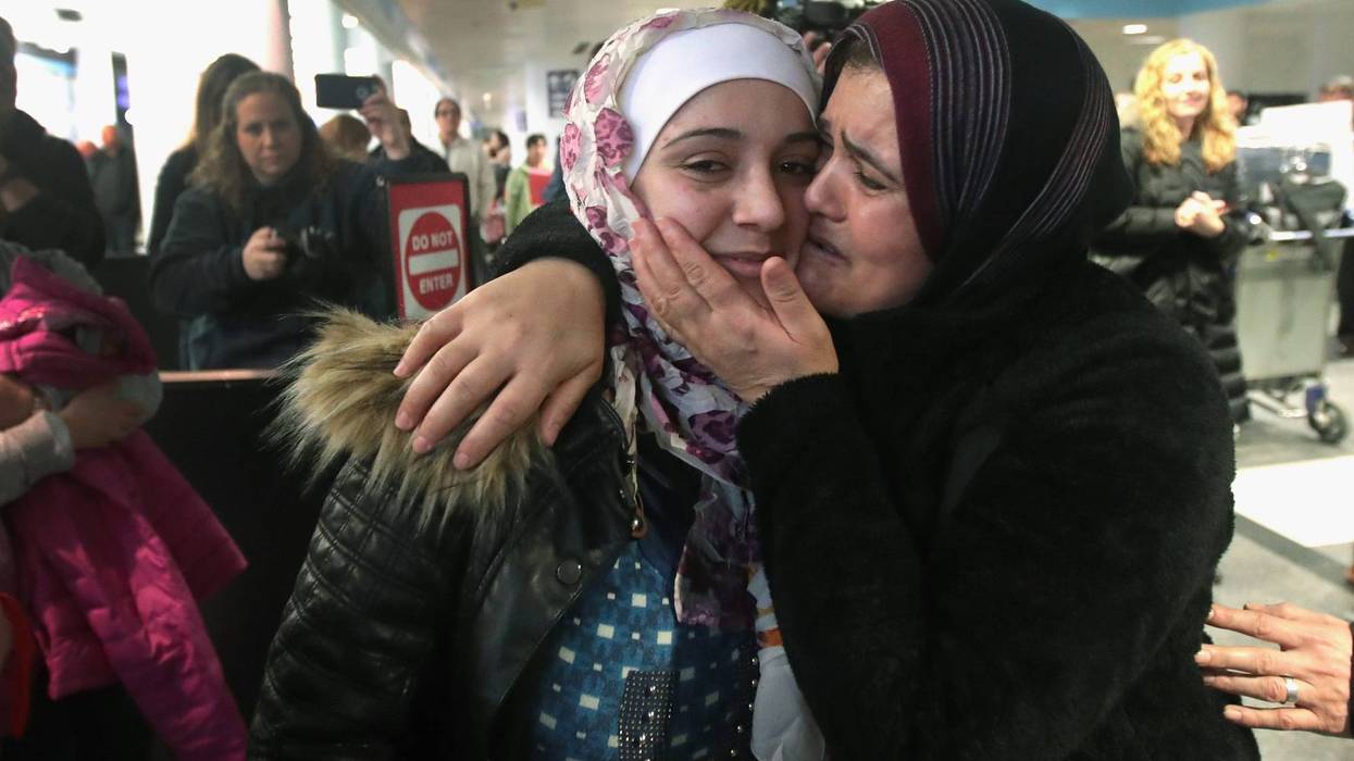 Syrian refugee leaves O'Hare Airport in Chicago in 2017