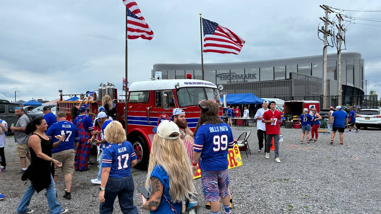 Tailgating Bills fans
