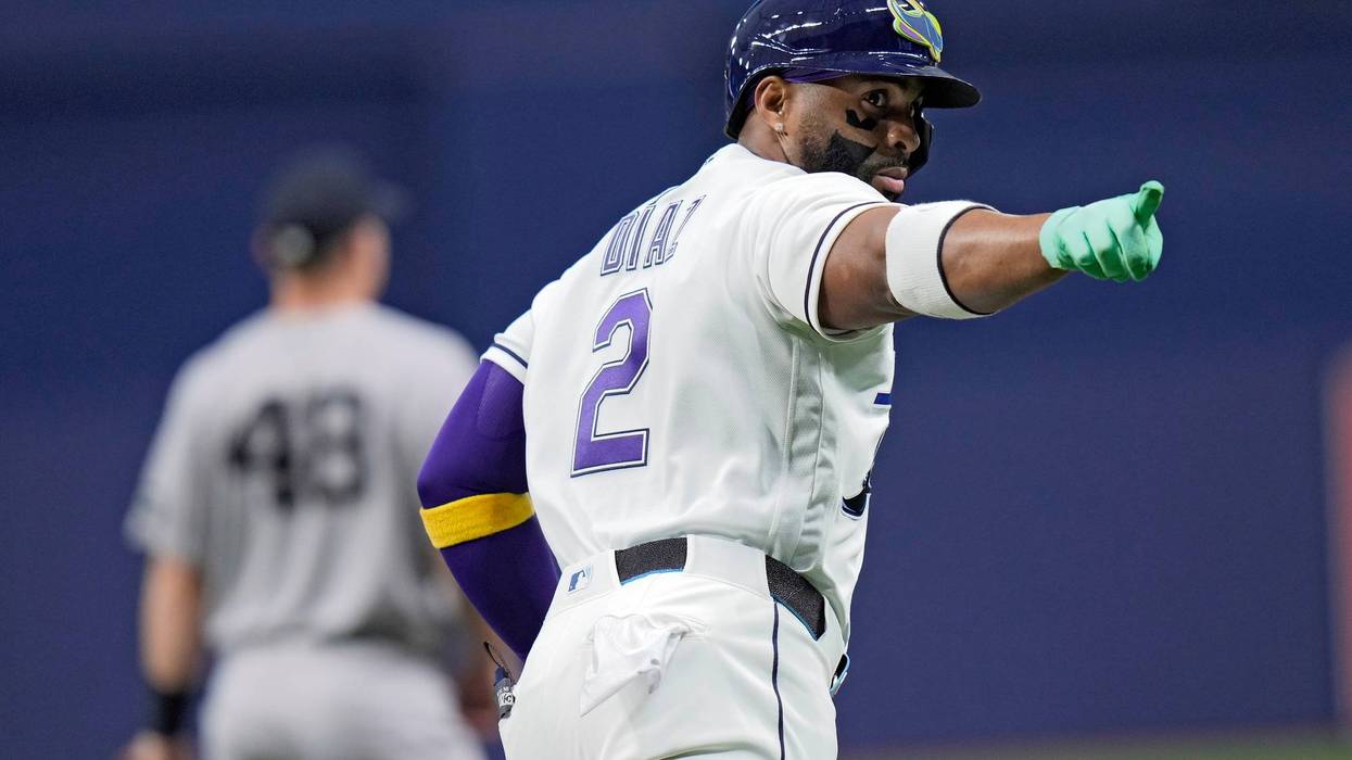 Díaz sparks comeback against Gil and Rays rally for 5-3 win that extends Yankees' skid to 3