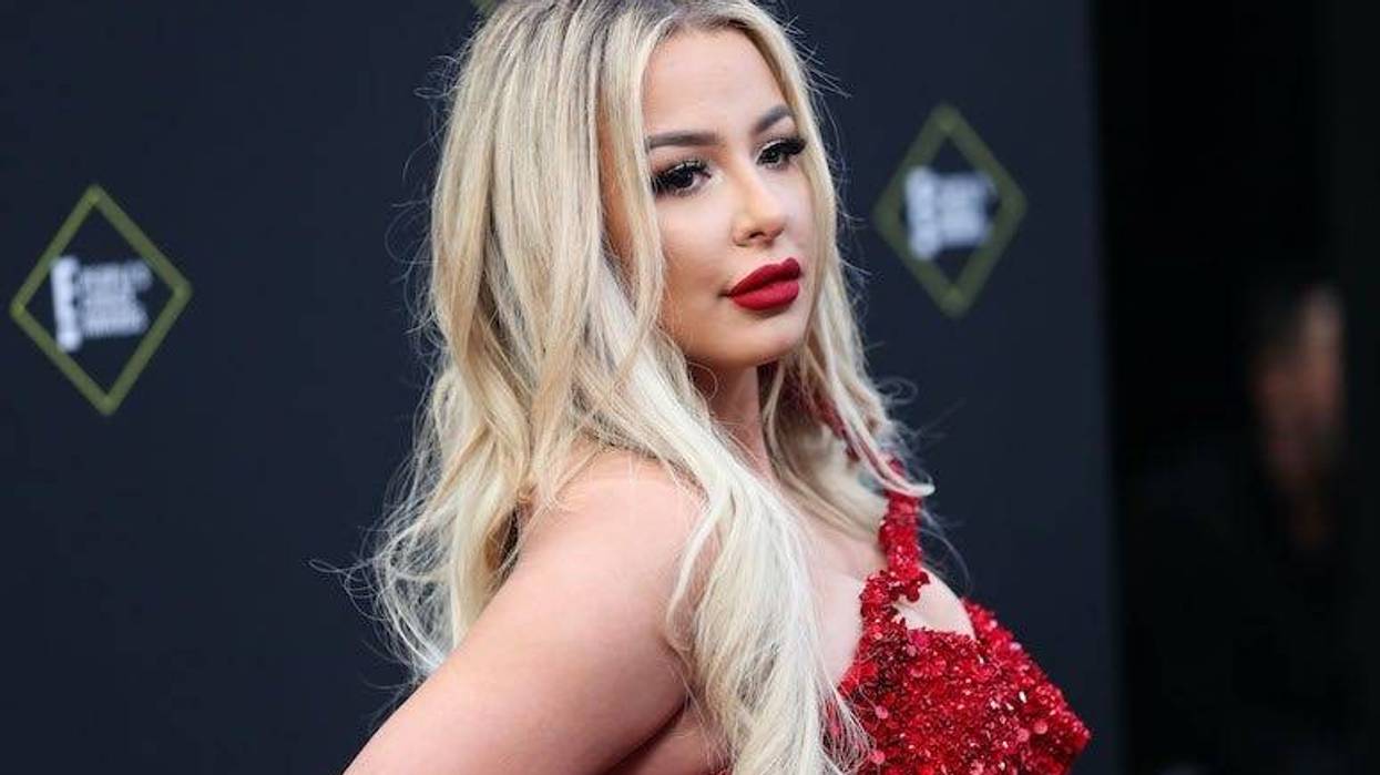 Tana Mongeau, Red Carpet, People's Choice Awards, 2019