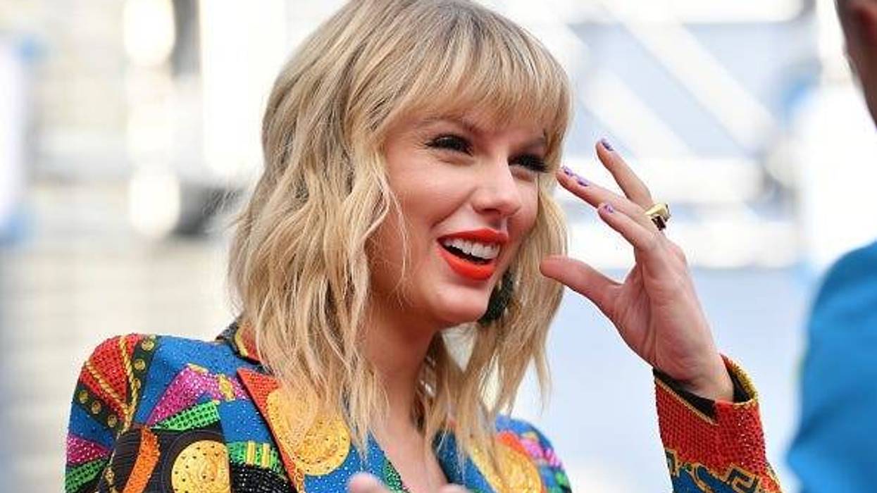 Taylor Swift, Donation, Money, Fans