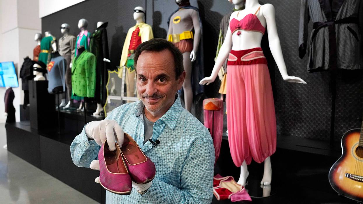 Television Classic Shows Auction