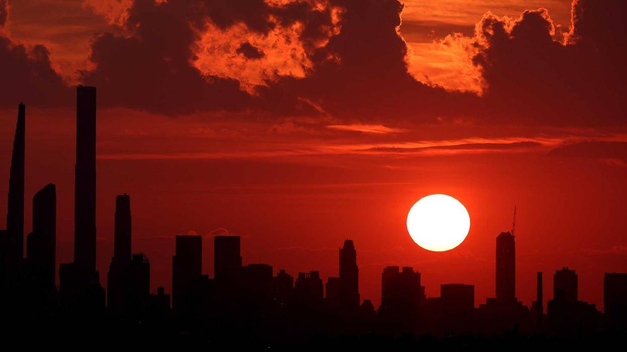 Temps will soar near 90 degrees on Thursday as air quality deteriorates, forecasters said
